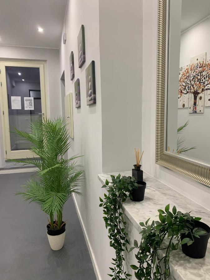 Palazzo Mottareale Apartment เรจโจ ดี คาลาเบีย ภายนอก รูปภาพ